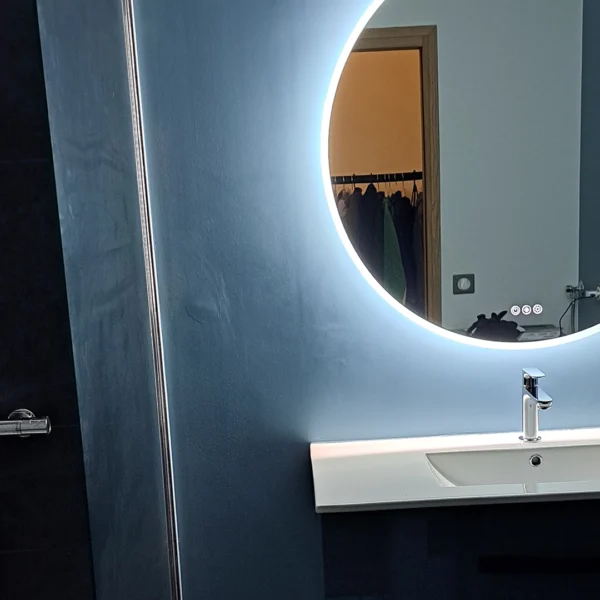 Salle de bain au style épuré